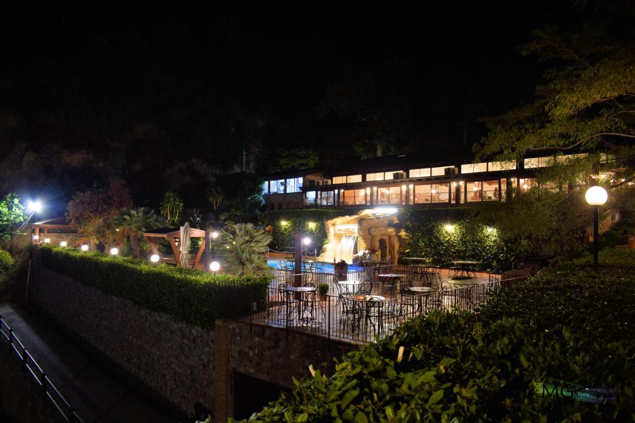 B & B Le Casette Sull'Albero Di Villa Alba Messina Bagian luar foto