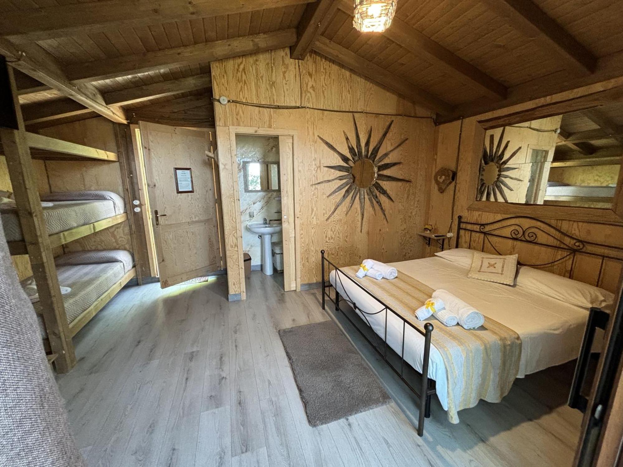 B & B Le Casette Sull'Albero Di Villa Alba Messina Bagian luar foto