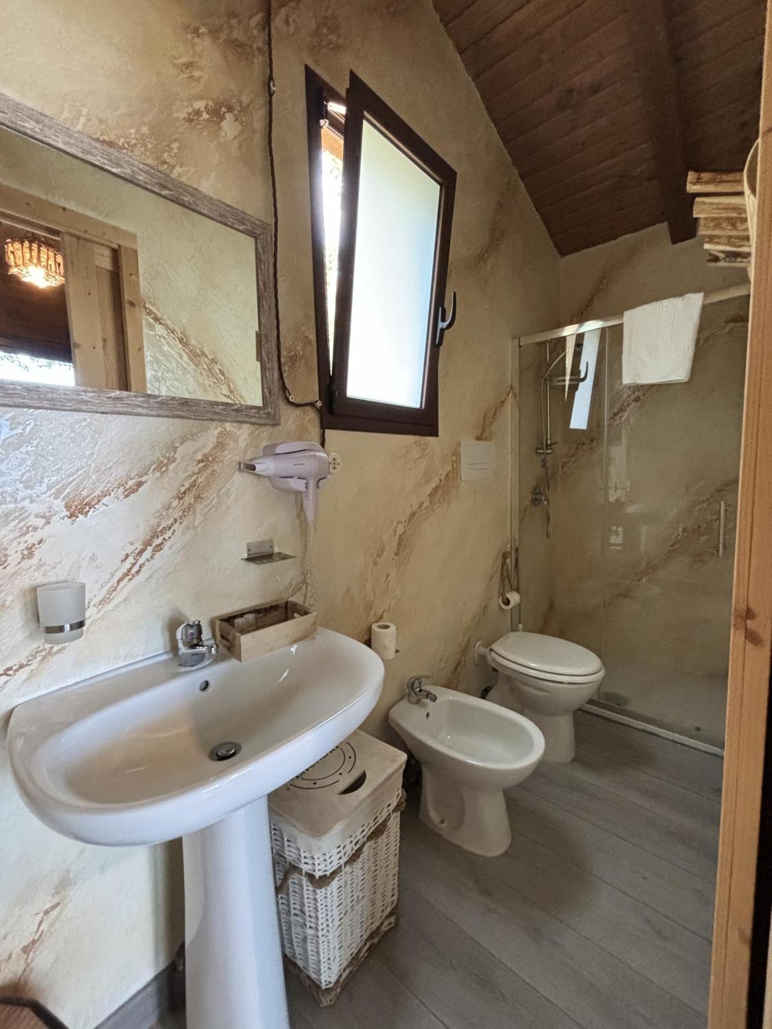 B & B Le Casette Sull'Albero Di Villa Alba Messina Bagian luar foto